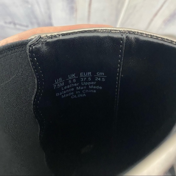 Preston & York Size 7.5M Olina Metallic Leather Chain Heel Chelsea Booties Zip - Picture 9 of 12